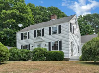 1 Magnolia Ln, Exeter, NH 03833