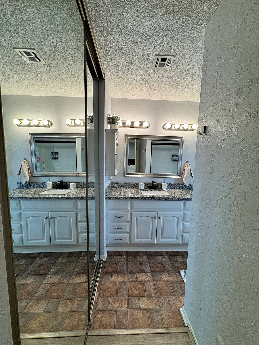 Building Photo - 13638 Garden Grove Ct