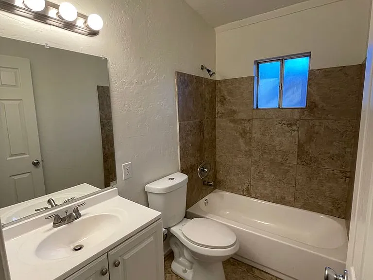 1921 E. Virginia Ave — Photo 9