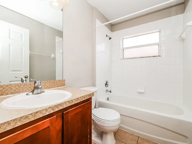 4013 Constantine Loop — Photo 15