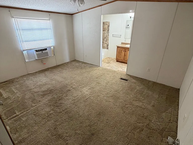 304 Celaya Way — Photo 6