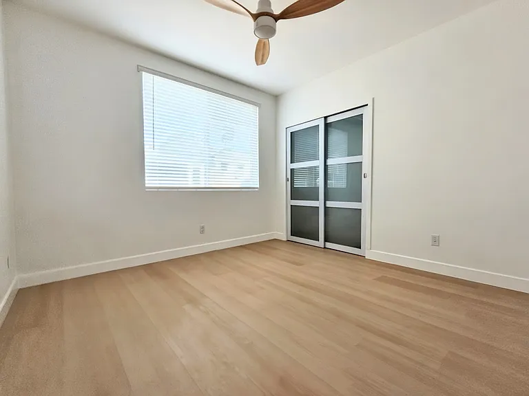 1270 Froude St #1270 — Photo 15