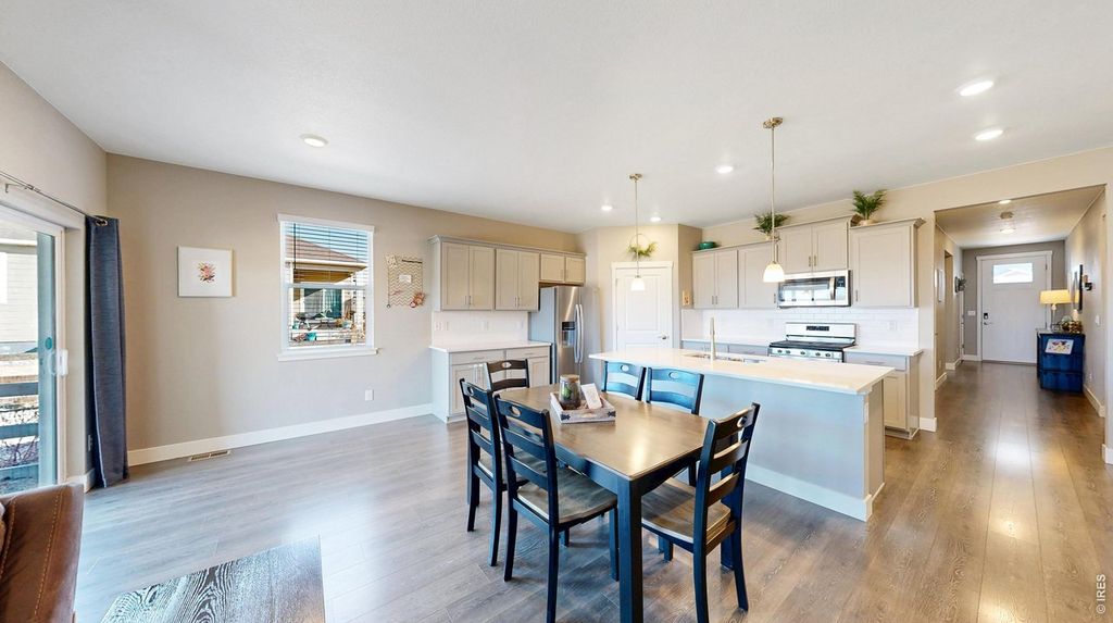 903 Rollins Den Dr