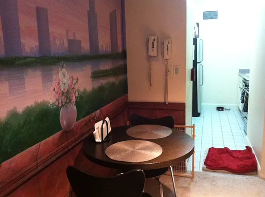 Rented by Macklowe Management Co. Inc | media 13