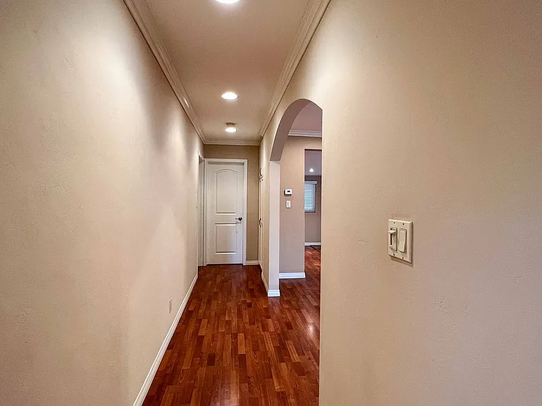 5635 Urban Dr — Photo 25