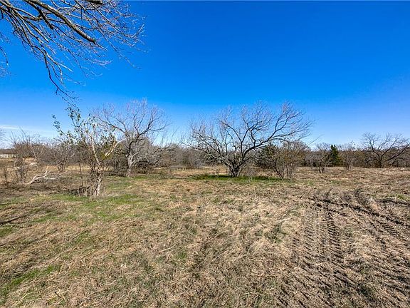 2nd image of 1004 County Road 4125