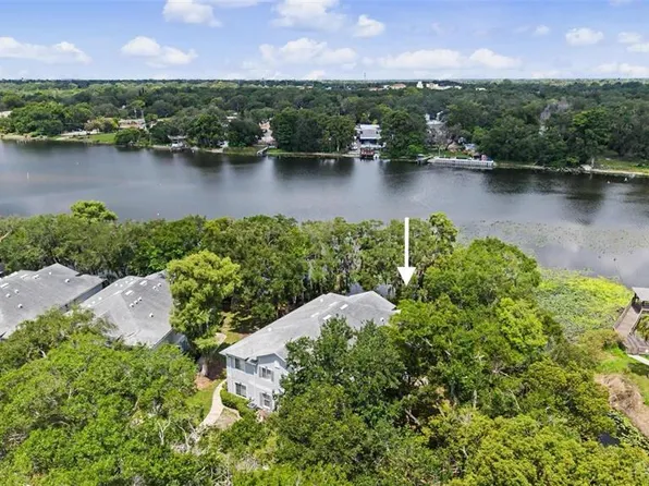 7434 E Bank Dr, Tampa, FL 33617