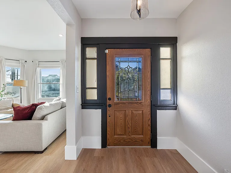 115 Cuvier St — Photo 2