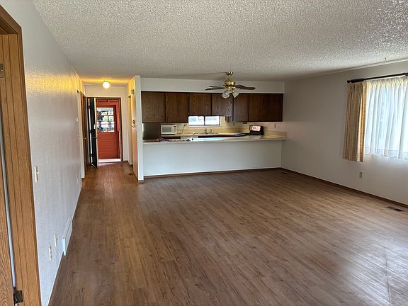3rd image of 1017 Phillips Ct APT A