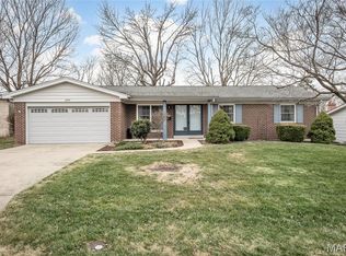 2909 Cypress Dr, Saint Charles, MO 63301