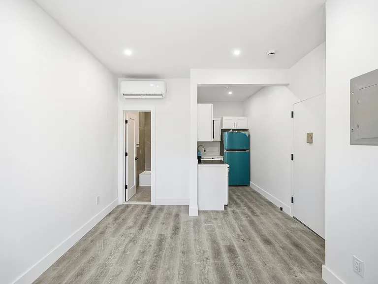 2152 Muliner Ave #1A — Photo 6