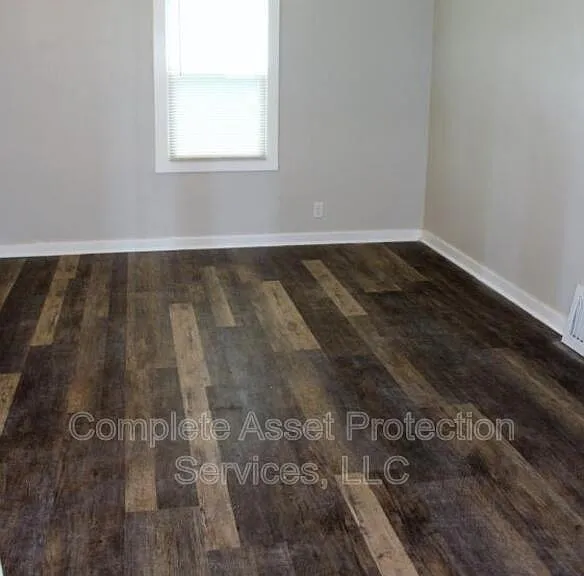 7326 Taft St — Photo 5