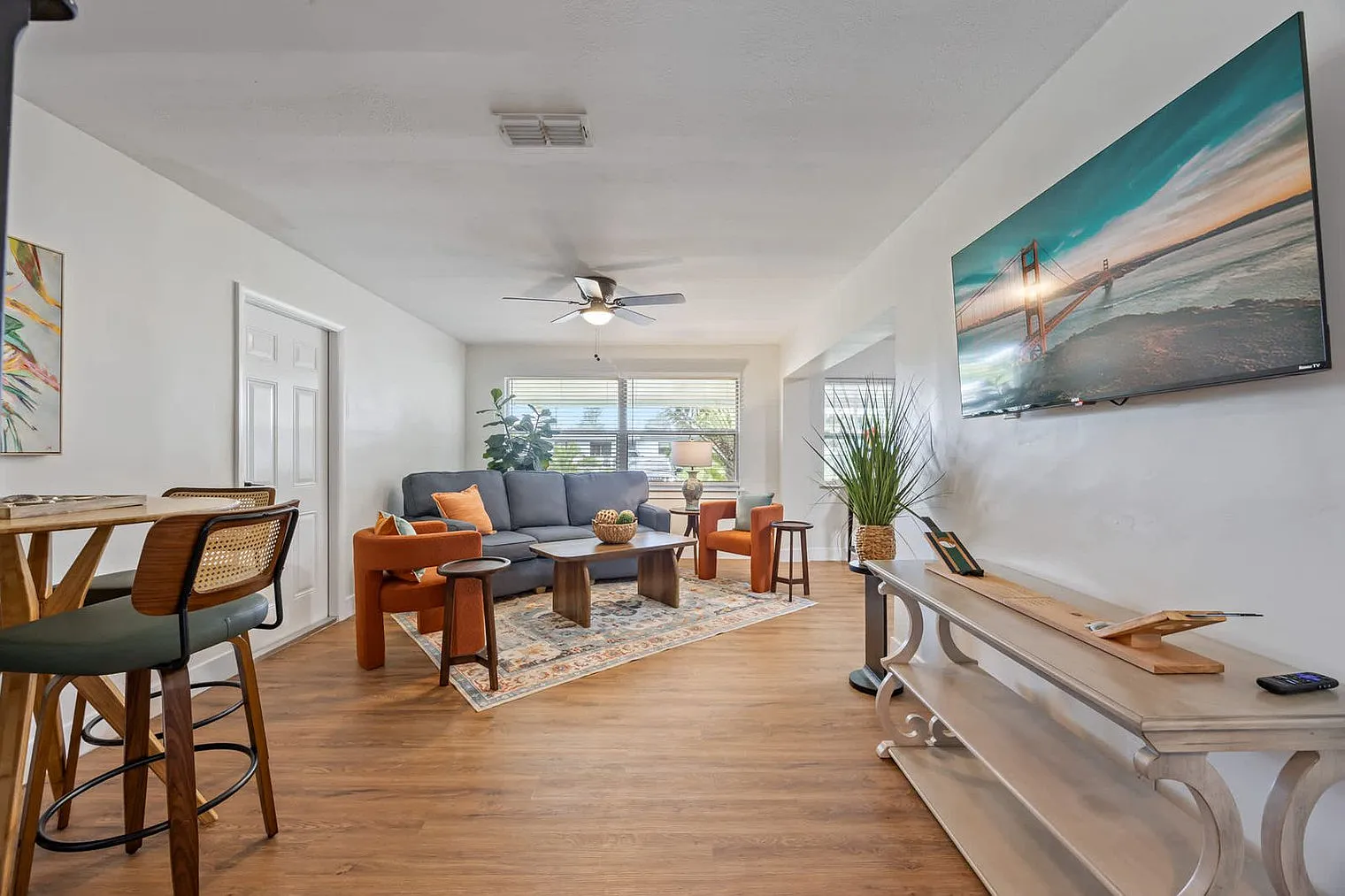 3 bed, 2.0 bath, 1173 sqft, $4,301 — Photo 3