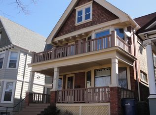 1628 N Astor St, Milwaukee, WI 53202
