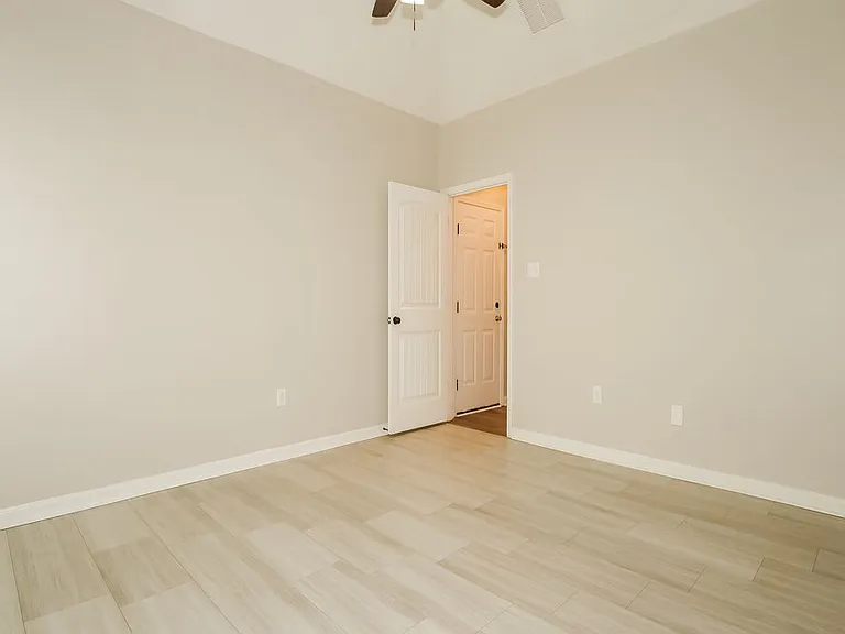 140 Hidden Meadows Ln — Photo 8