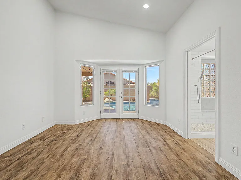6919 E Lakeview Ave — Photo 22