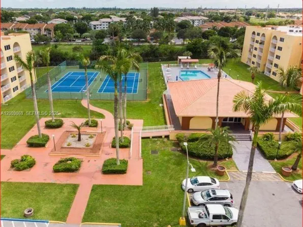 7000 NW 186th St APT 4-126A, Hialeah, FL 33015