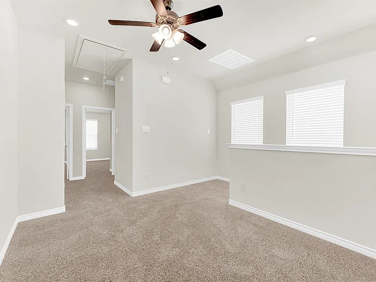 1328 Kimzey St #1 — Photo 10