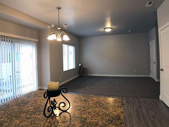 4th image of 2592 W Cottonwood Dr