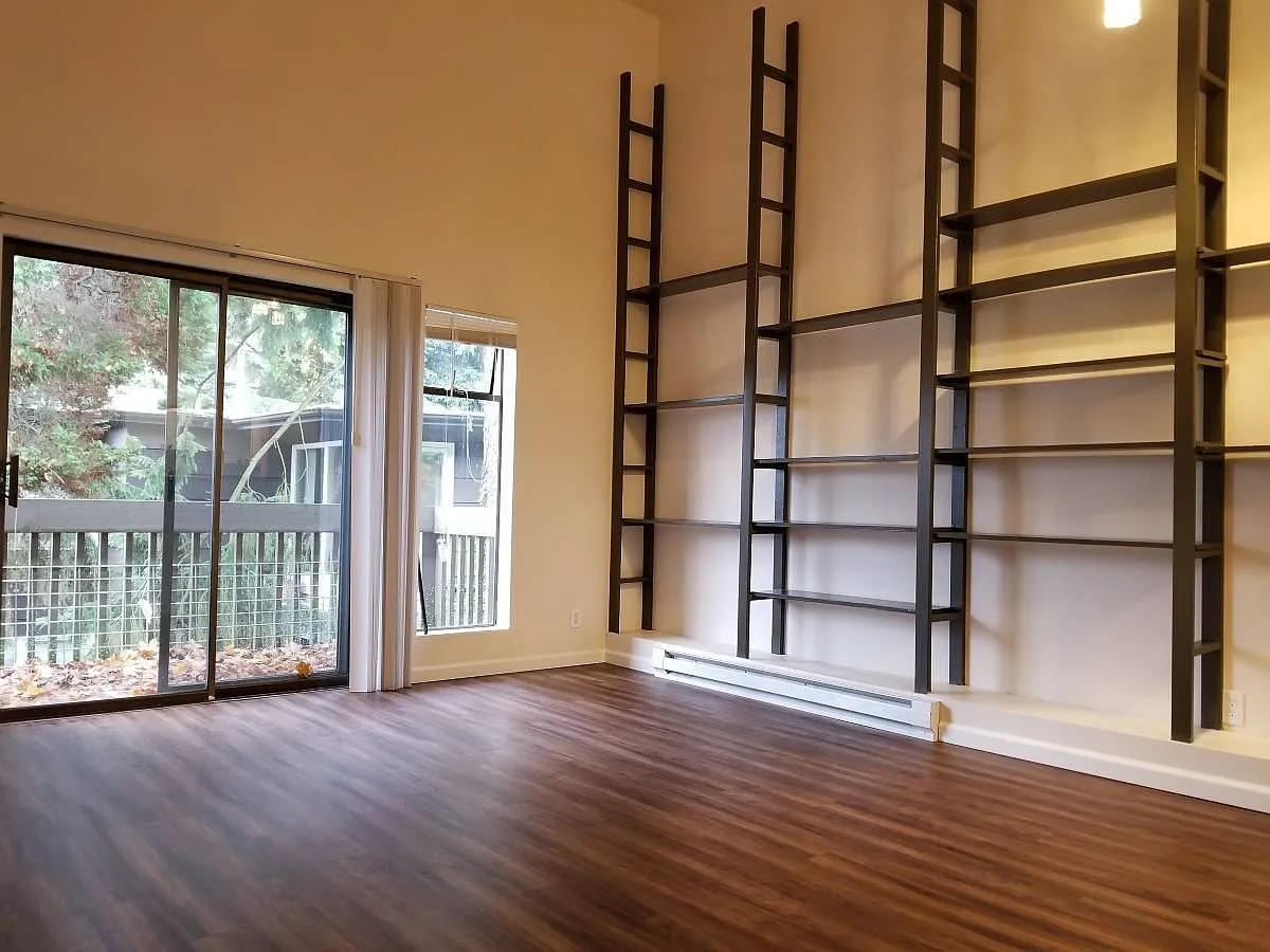 Building Photo - Hoven Apartments