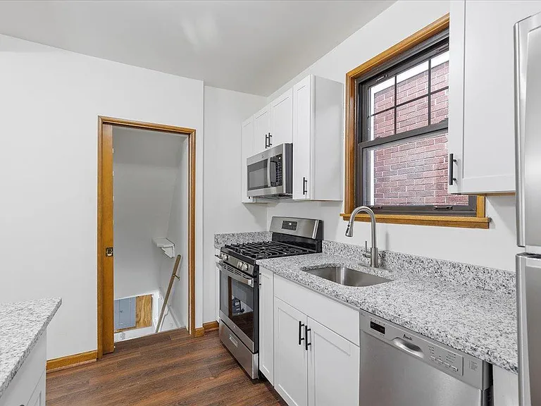 3033 Brentwood Ave — Photo 13