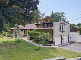 171 Wierimus Ln, Hillsdale, NJ 07642