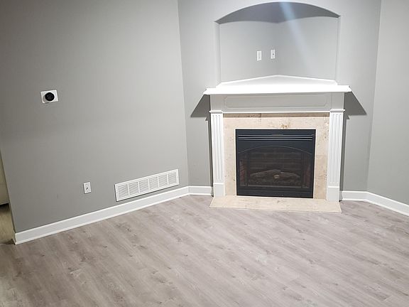 2nd image of 10520 E 45th Pl