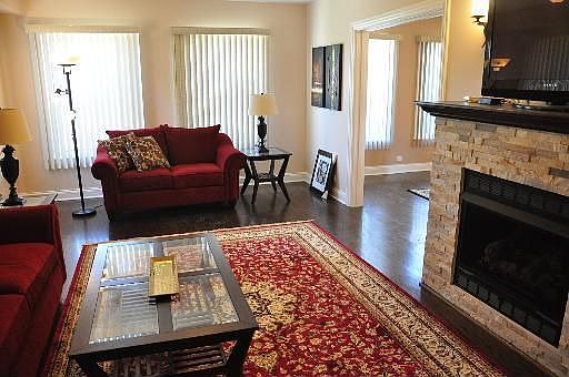 2nd image of 5726 N Mozart Ave 1a #1A
