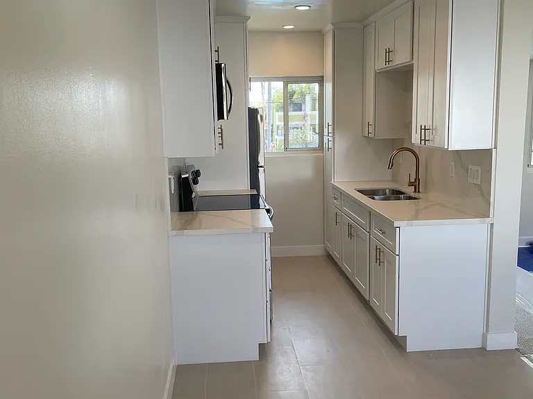 229 Bicknell Ave #205 — Photo 8