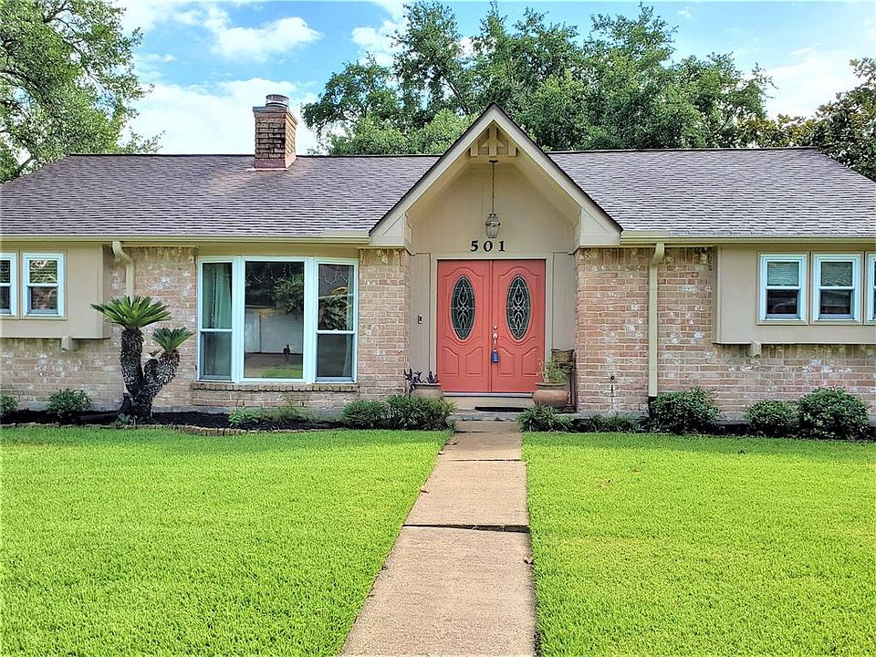 1st image of 501 Desert Aire Dr