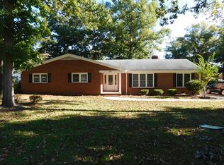 225 Hunting Ridge Rd, Roanoke Rapids, NC 27870