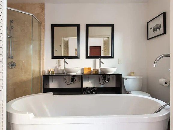 2nd image of 818 N Ogden Dr #818