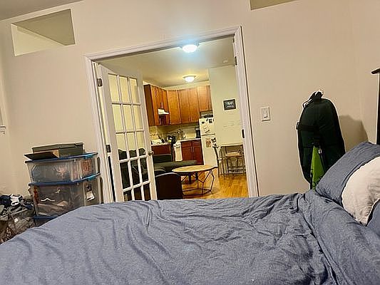 5th image of 251 E 84th St APT 3B