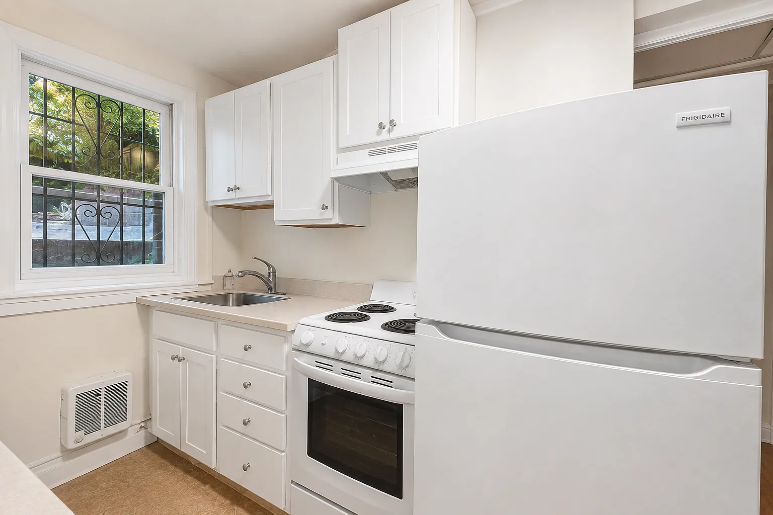 1 bed, 700 sqft, $2,200 — Photo 4