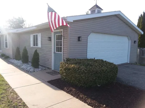 1510 Willis Ave, Petoskey, MI 49770