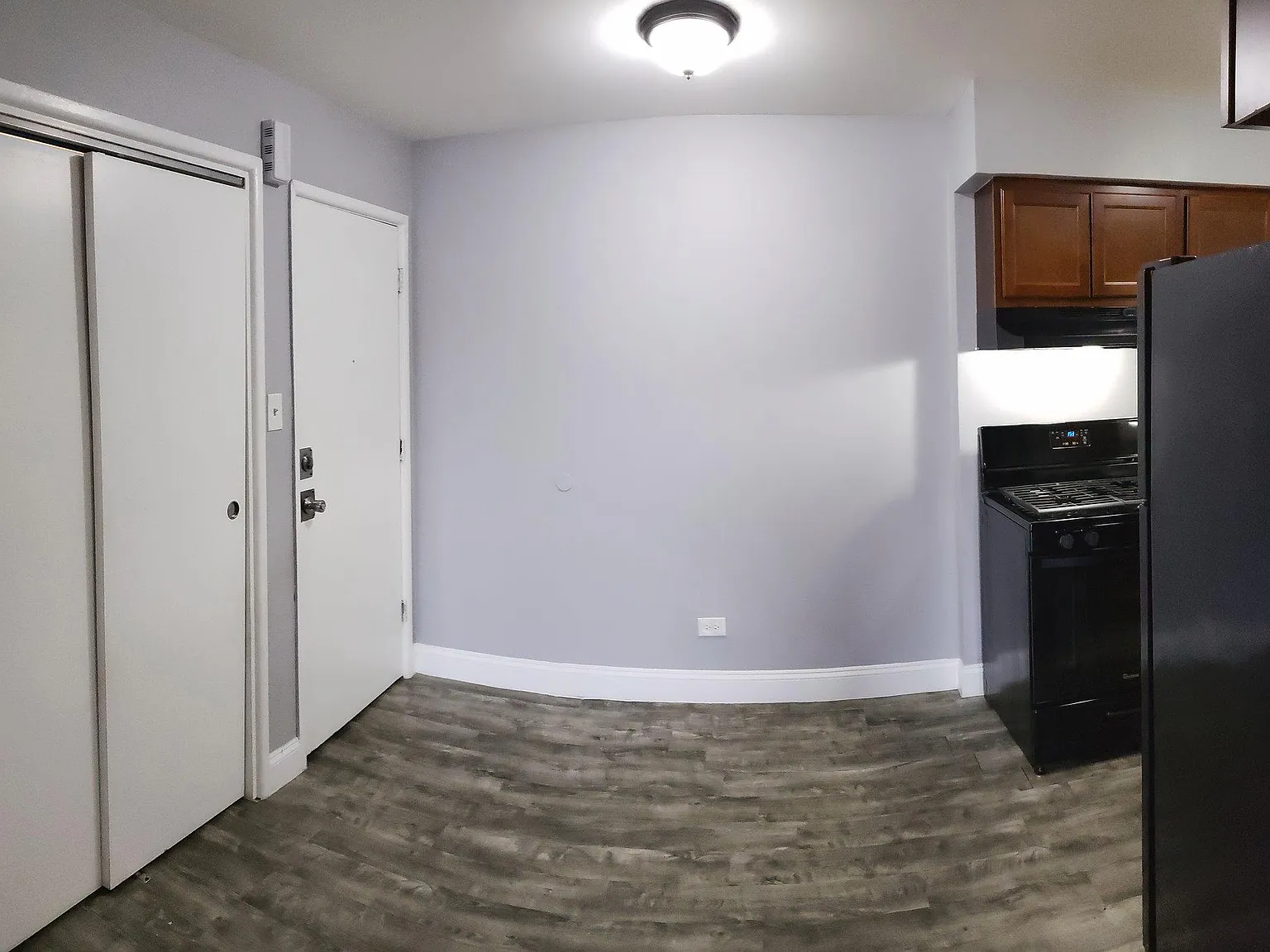 10210 Ridgeland Ave - C5 - Renovated 4/18 — Photo 2