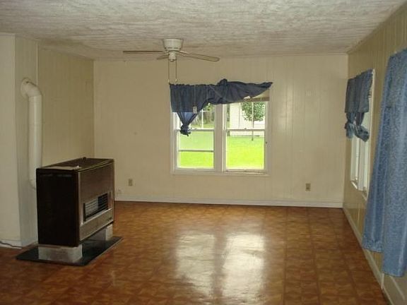 5th image of 315 N Oak St