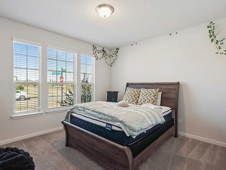 1048 Madelia Ave — Photo 22