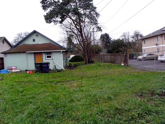 Large fenced back yard. 