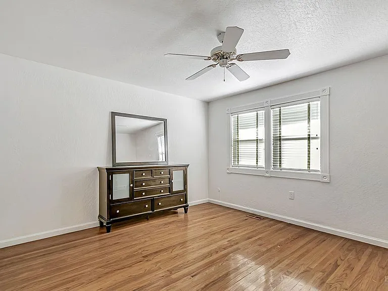 188 Glacier Cir — Photo 16