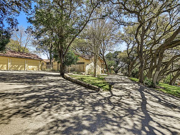 2nd image of 680 Encino Dr