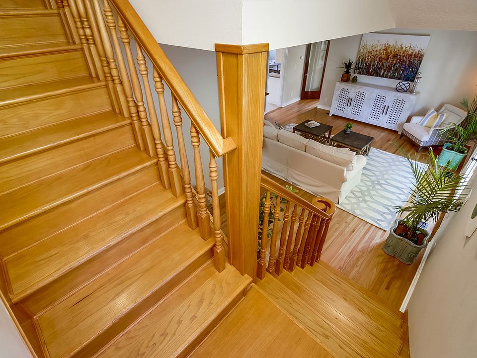 1st image of 141 Siena Dr