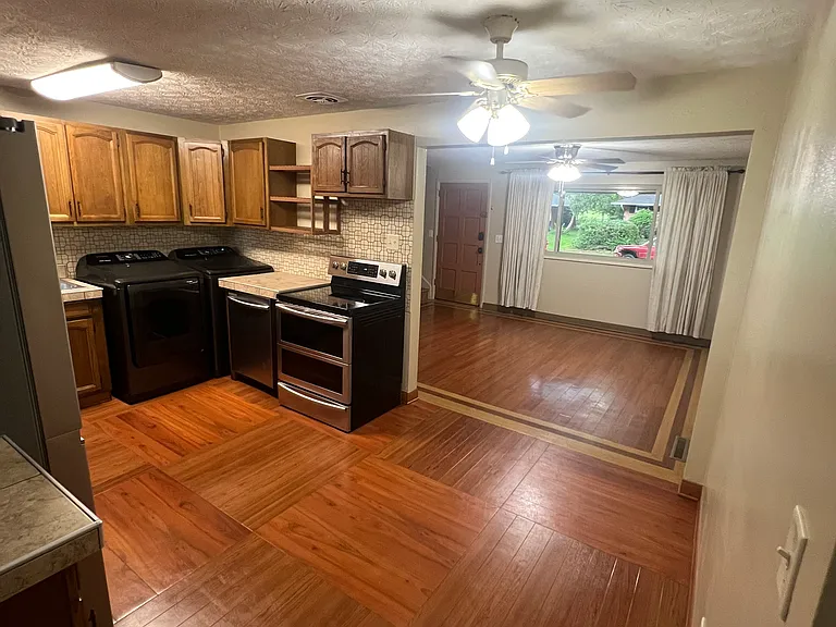 5212 Seaman Dr — Photo 4
