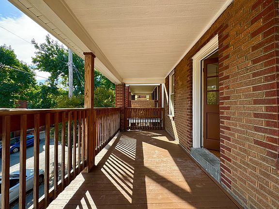 3rd image of 504 Harrison St #2N