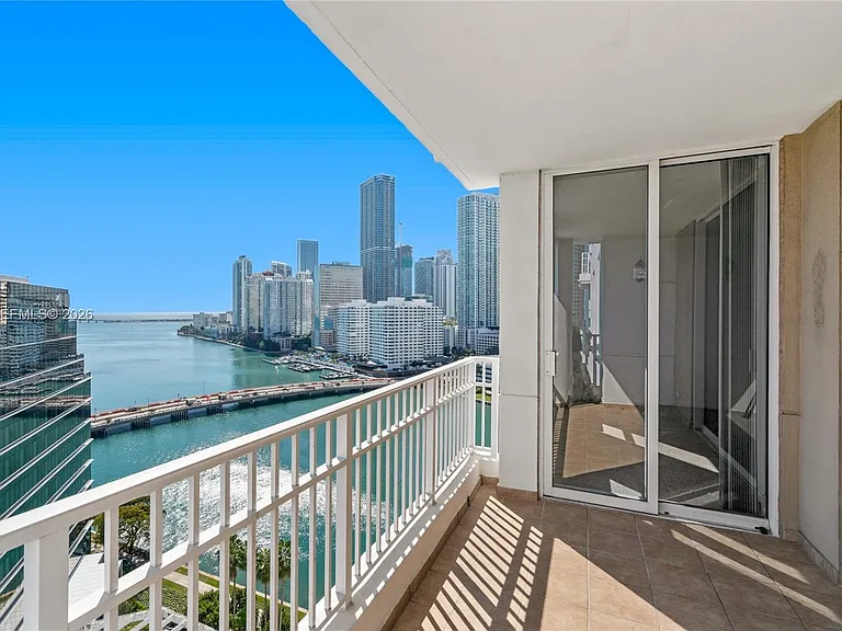 701 Brickell Key Blvd #L04 — Photo 18