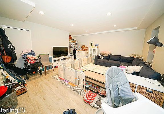 5th image of 28-02 Ditmars Blvd #1