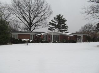 15272 Clayton Rd, Ballwin, MO 63011