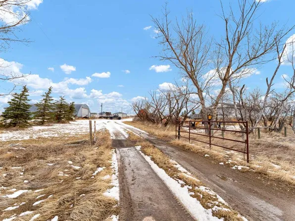 3324 NW Township Road 114a, Cypress County, AB T1B 0K8