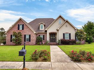 9915 W Mockingbird Cir, Ocean Springs, MS 39564