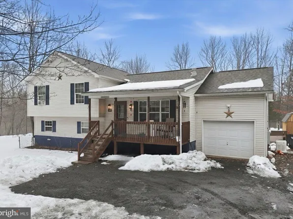 199 Magic Mountain Rd, Henryville, PA 18332